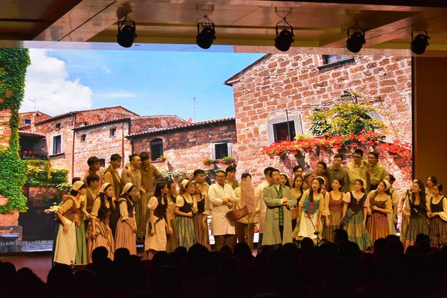 说明: D:\2018年新闻\科技节开幕式新闻稿及图片\微信图片_201810181413415.jpg