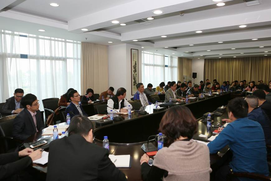 说明: D:\2019年新闻\2月23日 学校中层干部会议\0.JPG