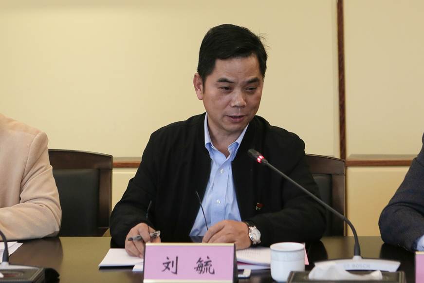 说明: F:\Users\Administrator\Desktop\1.21民主生活会\5.JPG